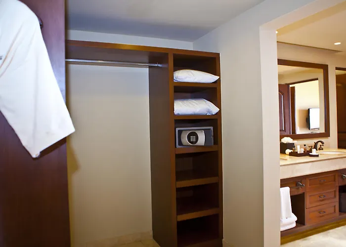 Pueblo Bonito Montecristo Luxury Cabo San Lucas